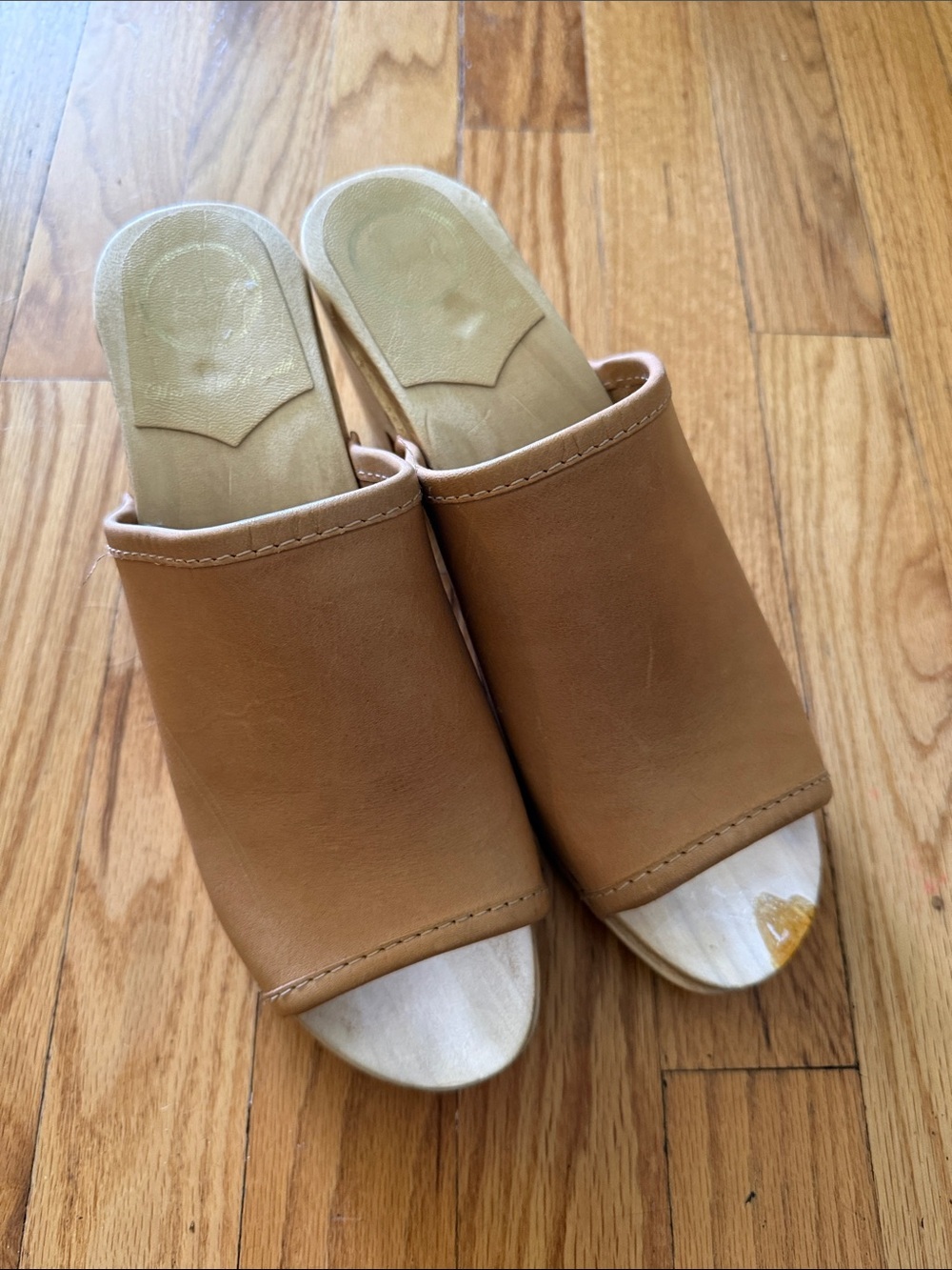 No. 6 sz 40 Tan Open-Toe Slide Mules narrow epoxy repair in left toe shown